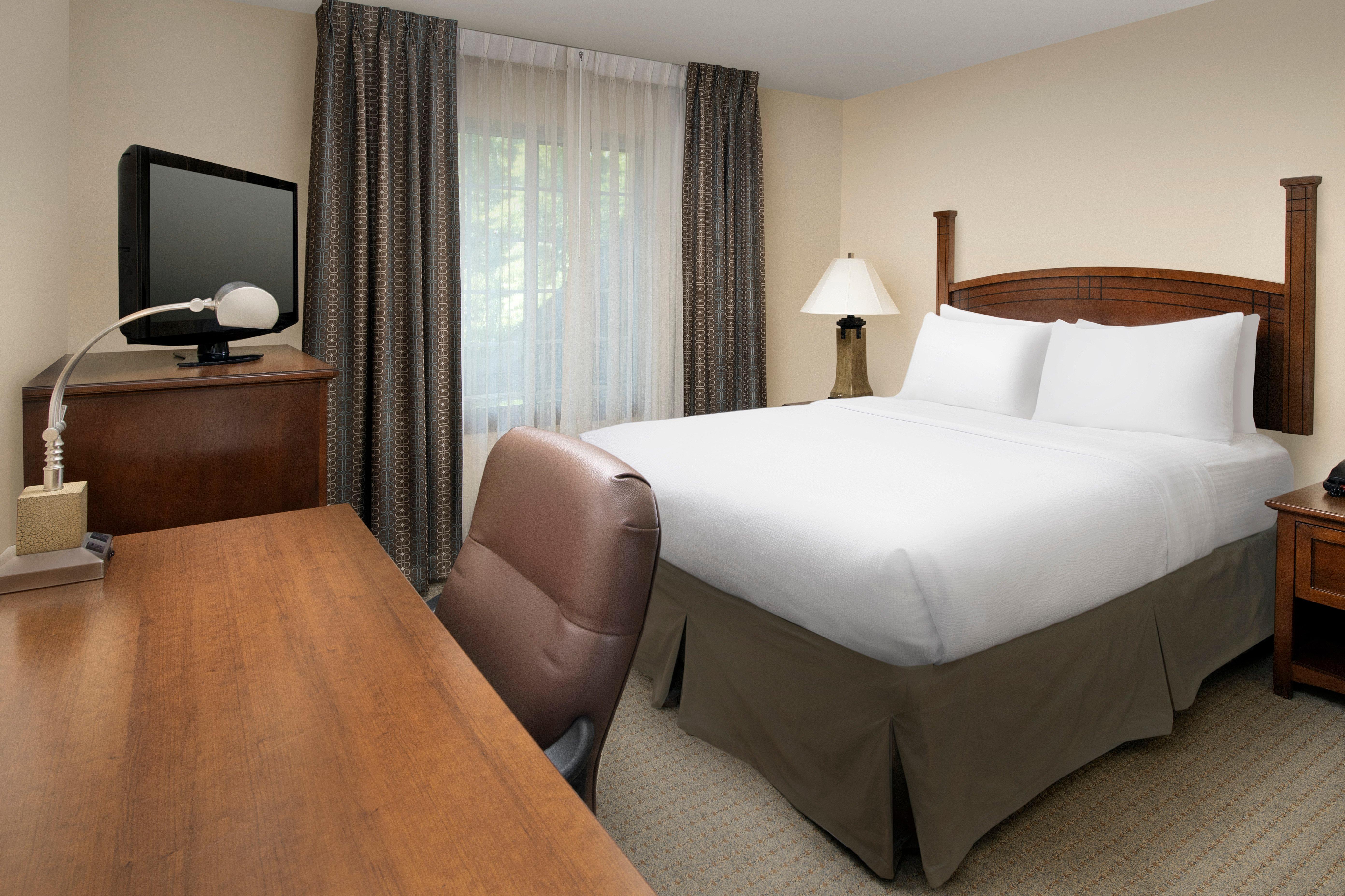 Staybridge Suites North Brunswick, An Ihg Hotel Экстерьер фото