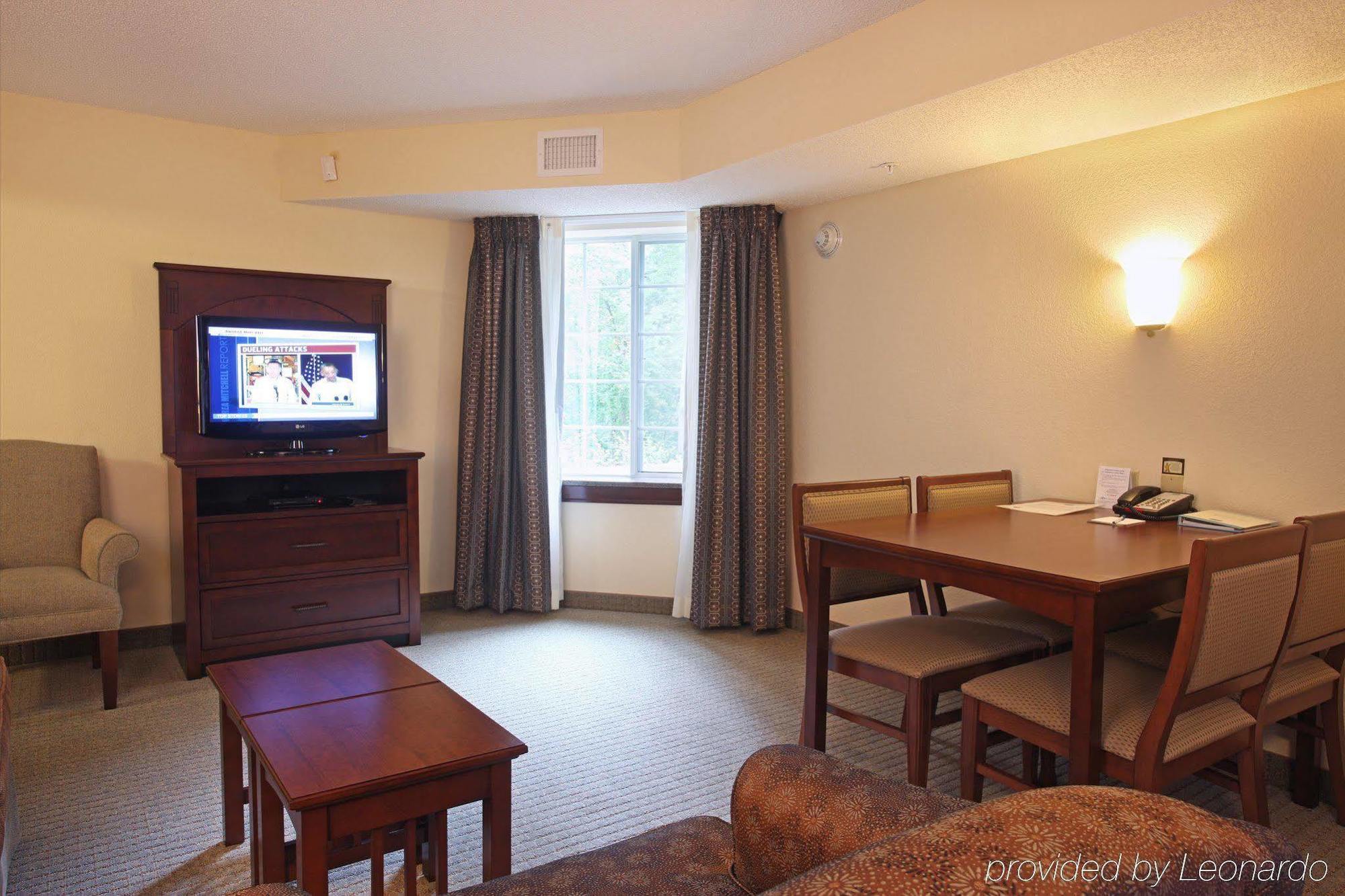 Staybridge Suites North Brunswick, An Ihg Hotel Экстерьер фото